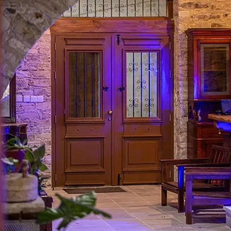 Lazaros Stonehouse 4*