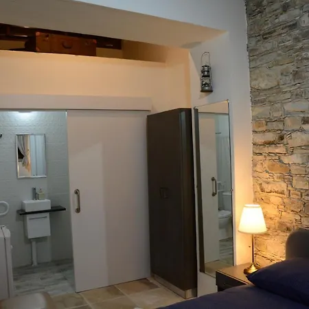Lazaros Stonehouse Vendégház *