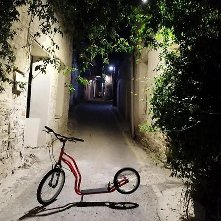 Pensionat Lazaros Stonehouse 4*