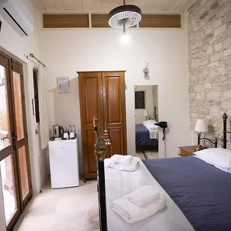 Lazaros Stonehouse