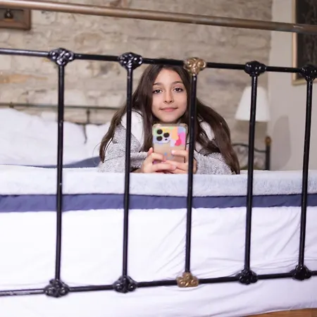 Pensionat Lazaros Stonehouse 4*