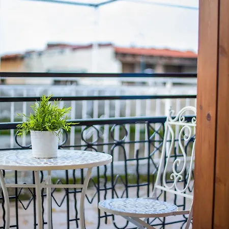 Lazaros Stonehouse Πανσιόν