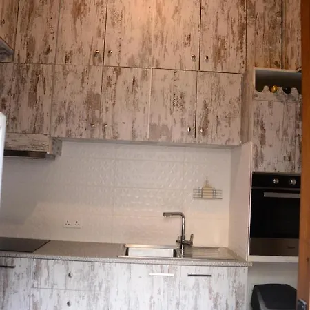 Πανσιόν Lazaros Stonehouse Πάνω Λεύκαρα