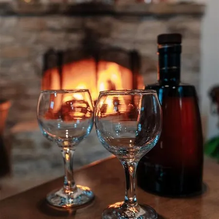 Lazaros Stonehouse 4*