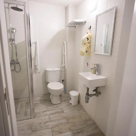 Πανσιόν Lazaros Stonehouse