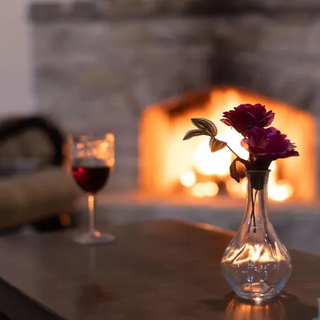 Lazaros Stonehouse Πανσιόν 4*