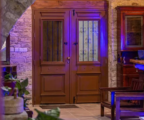 Lazaros Stonehouse 4*