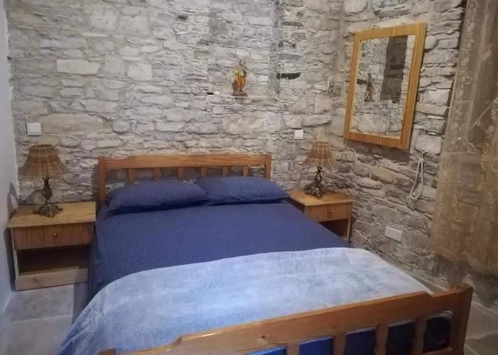 Lazaros Stonehouse Pensiune