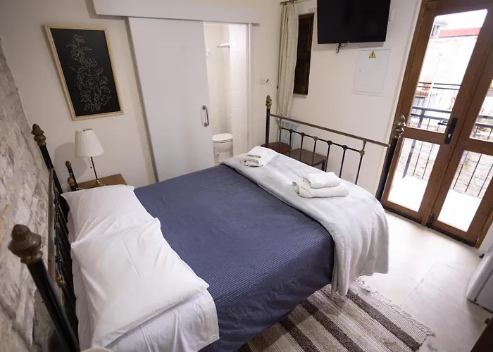 Lazaros Stonehouse Pensiune